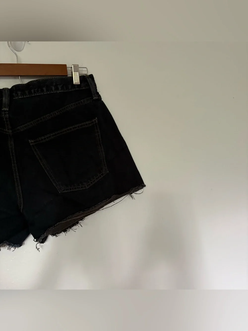 Universal Thread Black Cutoff 90s Baggy Jean Shorts Size Women’s 10 Casual Denim